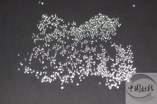 六枝特金属表面处理厂喷砂玻璃微珠清理